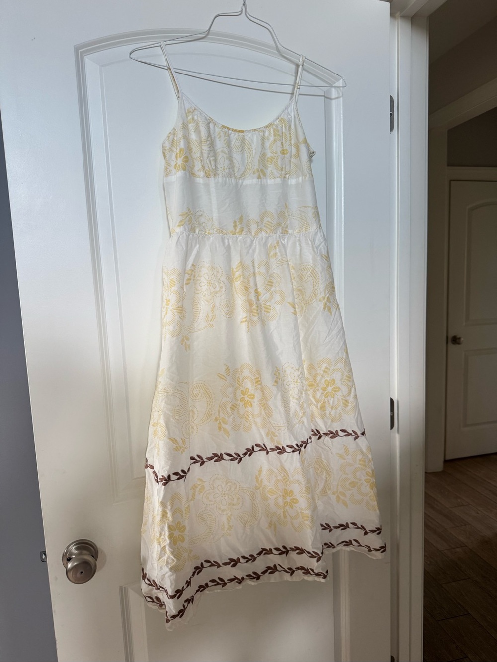 LOFT cotton White and Yellow Floral Spaghetti Strap Midi Dress size 4